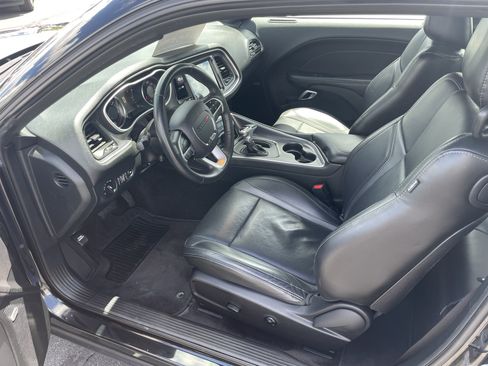 Used 2018 Dodge Challenger GT w/ Driver Convenience Group AWD/4WD image 12