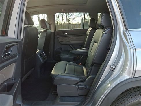 Used 2022 Volkswagen Atlas SEL image 13