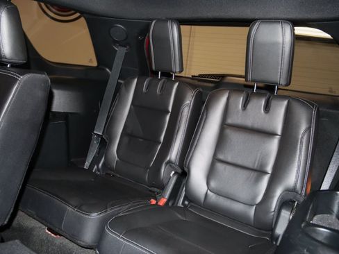 Used 2018 Ford Explorer Limited AWD/4WD image 13