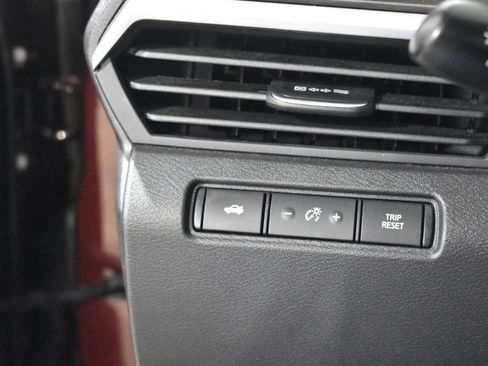 Used 2025 Nissan Altima 2.5 SV image 15