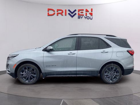 Used 2024 Chevrolet Equinox RS w/ RS Leather Package image 3