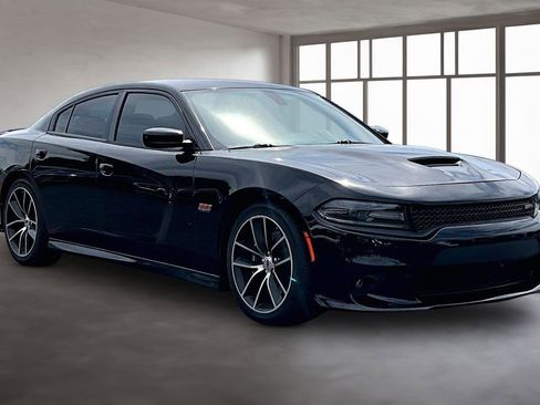 Used 2018 Dodge Charger R/T Scat Pack RWD image 7