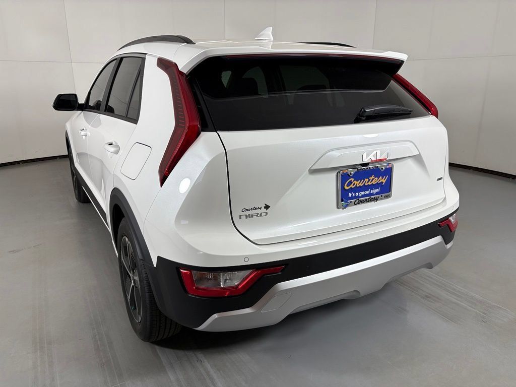 New 2026 Kia Niro EX FWD image 6