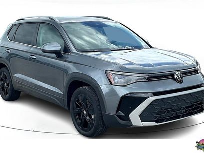 Certified 2025 Volkswagen Taos SE w/ Black Wheel Package