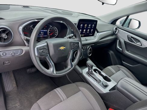 Used 2025 Chevrolet Blazer LT FWD image 7