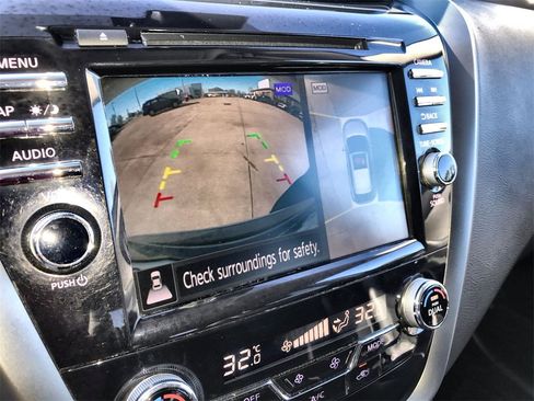 Used 2024 Nissan Murano SL image 17