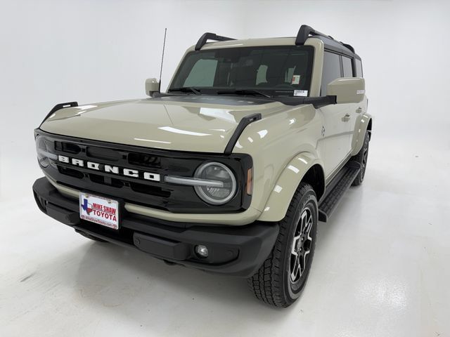 Used 2025 Ford Bronco Outer Banks AWD/4WD image 4