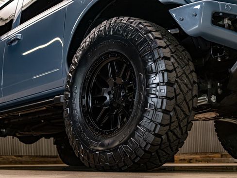 Used 2024 Ford Bronco Wildtrak image 16