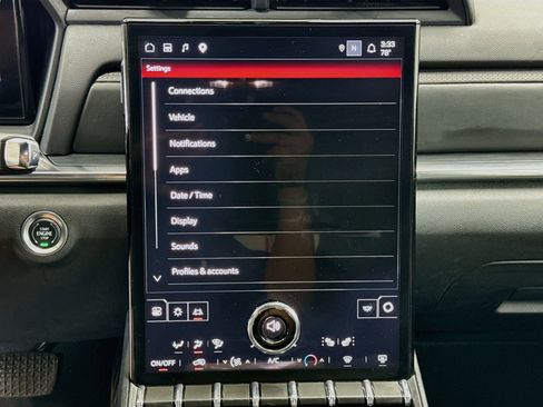 Used 2025 GMC Terrain Elevation AWD/4WD image 21