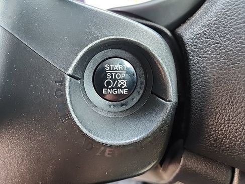 Used 2017 Jeep Renegade Sport w/ Power & Air Group AWD/4WD image 18