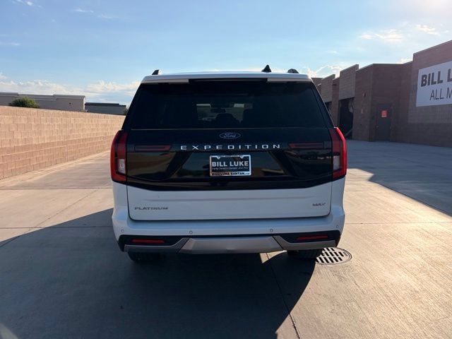 Used 2025 Ford Expedition Max Platinum w/ Driver's Package AWD/4WD image 9