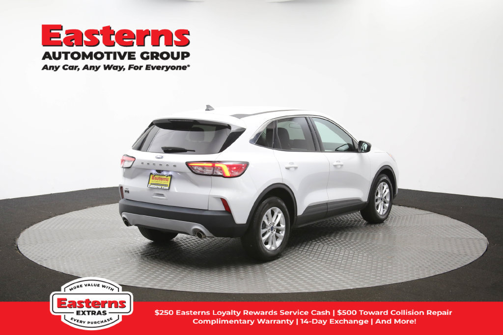 Used 2022 Ford Escape SE FWD image 41