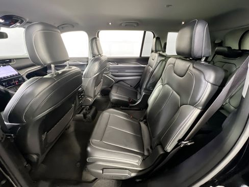 Used 2021 Jeep Grand Cherokee L Limited image 24