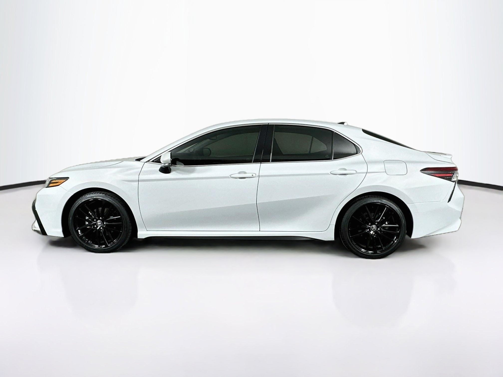 Used 2024 Toyota Camry XSE w/ Blackout Package (TMS) FWD image 4