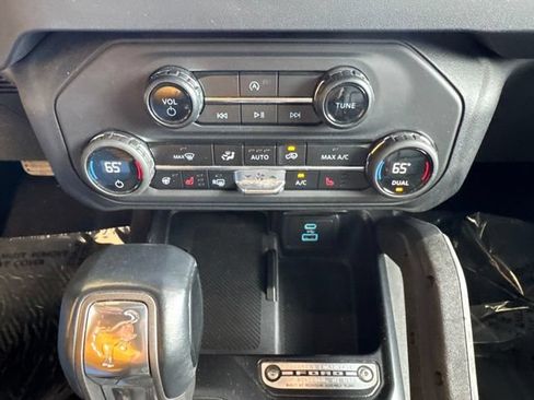 Used 2025 Ford Bronco Outer Banks w/ Sasquatch Package AWD/4WD image 21
