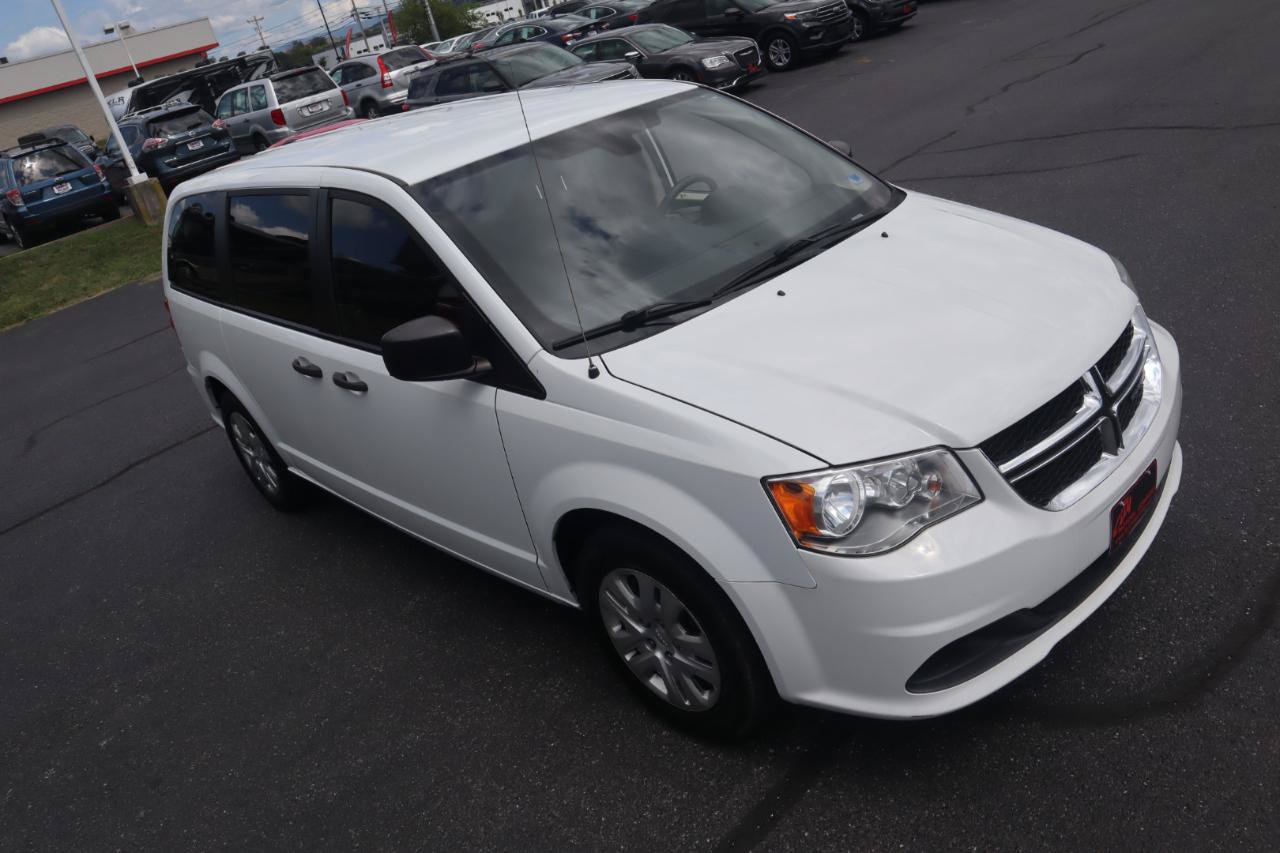 Used 2019 Dodge Grand Caravan SE w/ UConnect Hands-Free Group FWD image 23