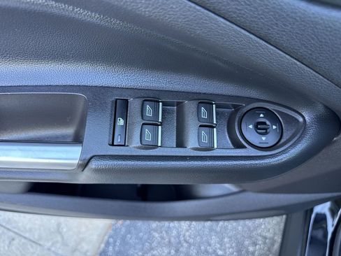 Used 2019 Ford Escape SEL image 22