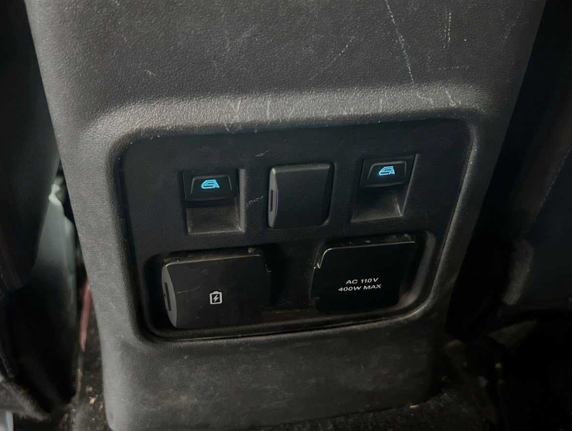 Used 2024 Ford Bronco Outer Banks AWD/4WD image 19