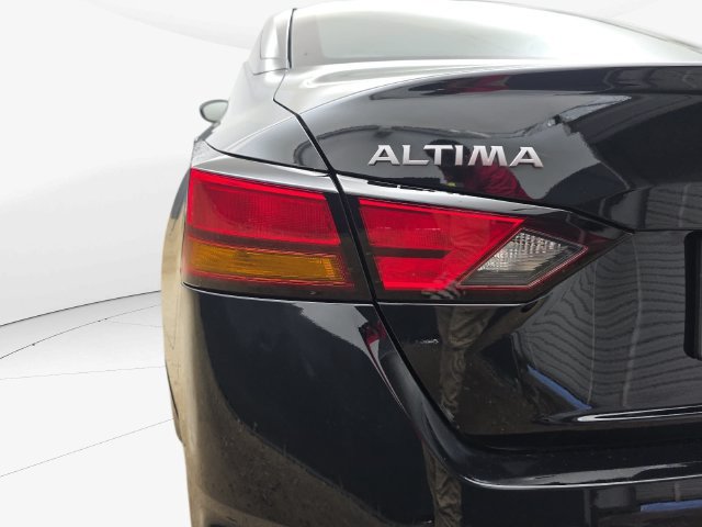 Used 2025 Nissan Altima 2.5 SR w/ SR Premium Package FWD image 35