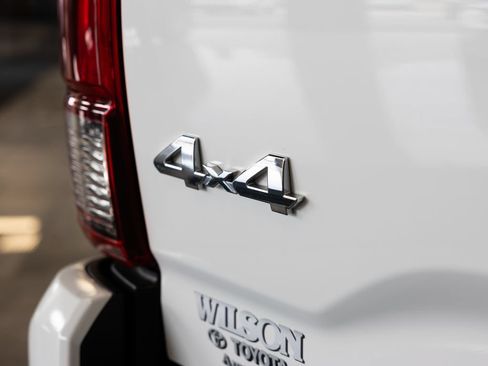 Used 2023 Toyota Tacoma SR AWD/4WD image 8