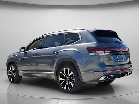 Used 2025 Volkswagen Atlas SEL Premium R-Line image 7