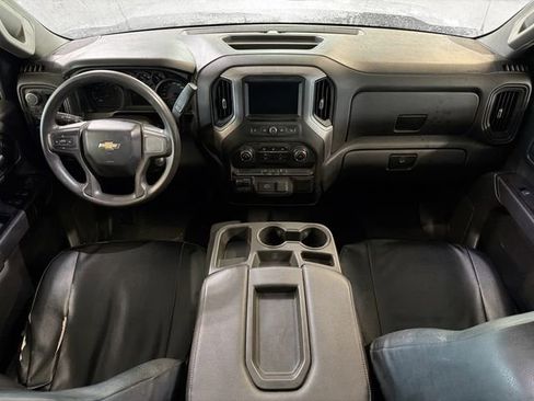 Used 2019 Chevrolet Silverado 1500 Custom w/ Custom Convenience Package image 10