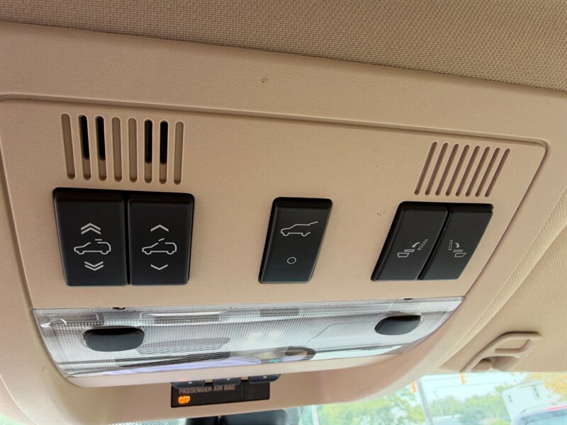 Used 2007 Cadillac Escalade AWD w/ Information Package image 20