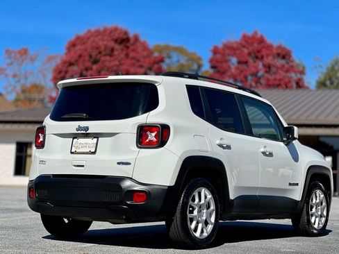 Used 2019 Jeep Renegade Latitude w/ UConnect 8.4 Nav Group image 6