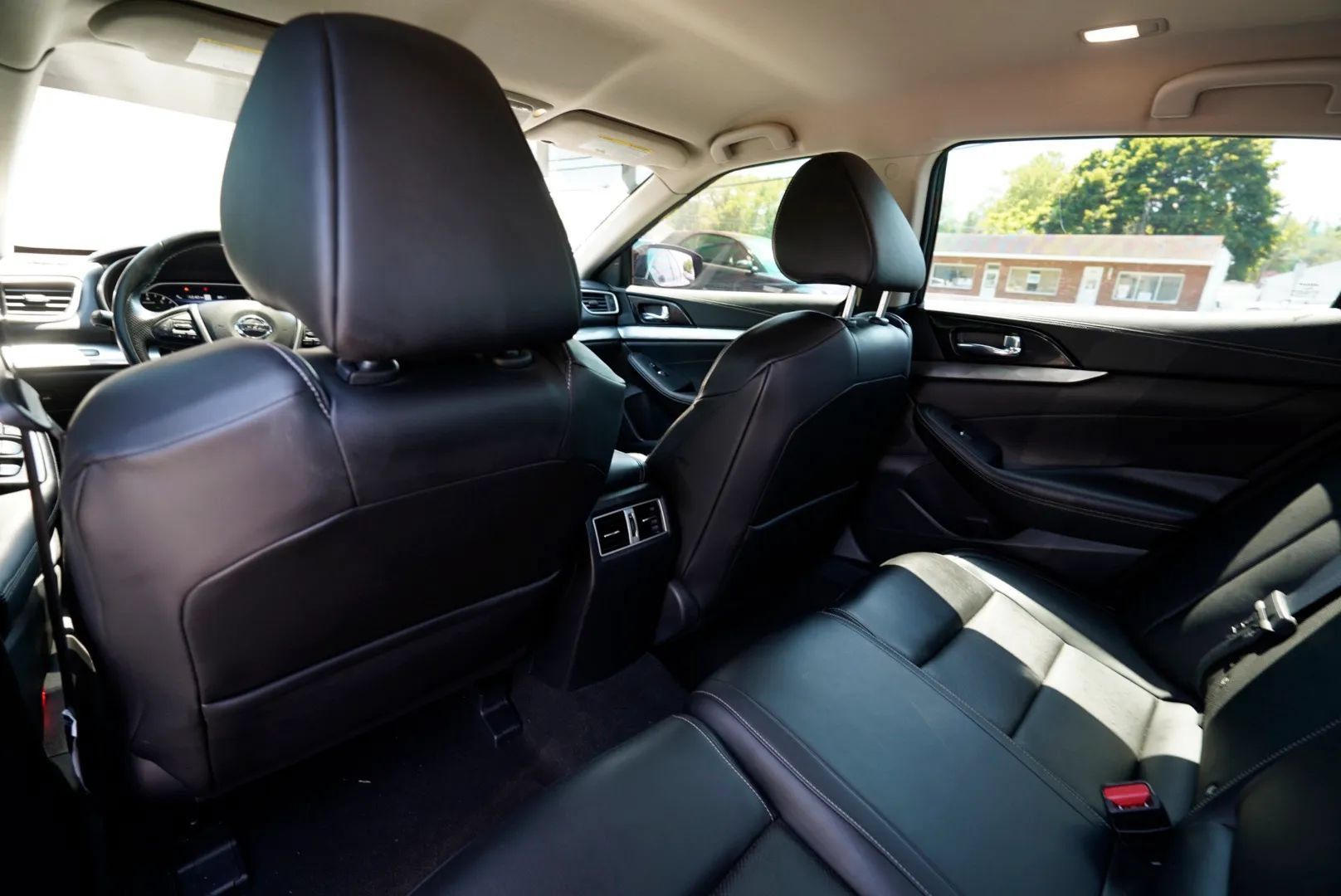 Used 2022 Nissan Maxima SV w/ Floor Mat Group FWD image 31