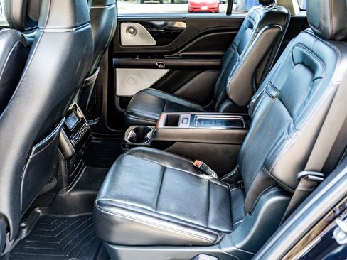 Used 2021 Lincoln Aviator Reserve w/ Equipment Group 210A image 31