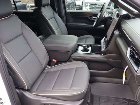 New 2026 GMC Yukon XL Elevation AWD/4WD image 28