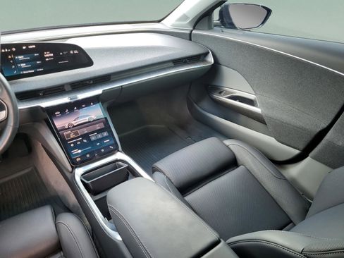 Used 2025 Lucid Air Pure image 42
