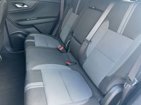 Used 2025 Chevrolet Blazer LT image 11