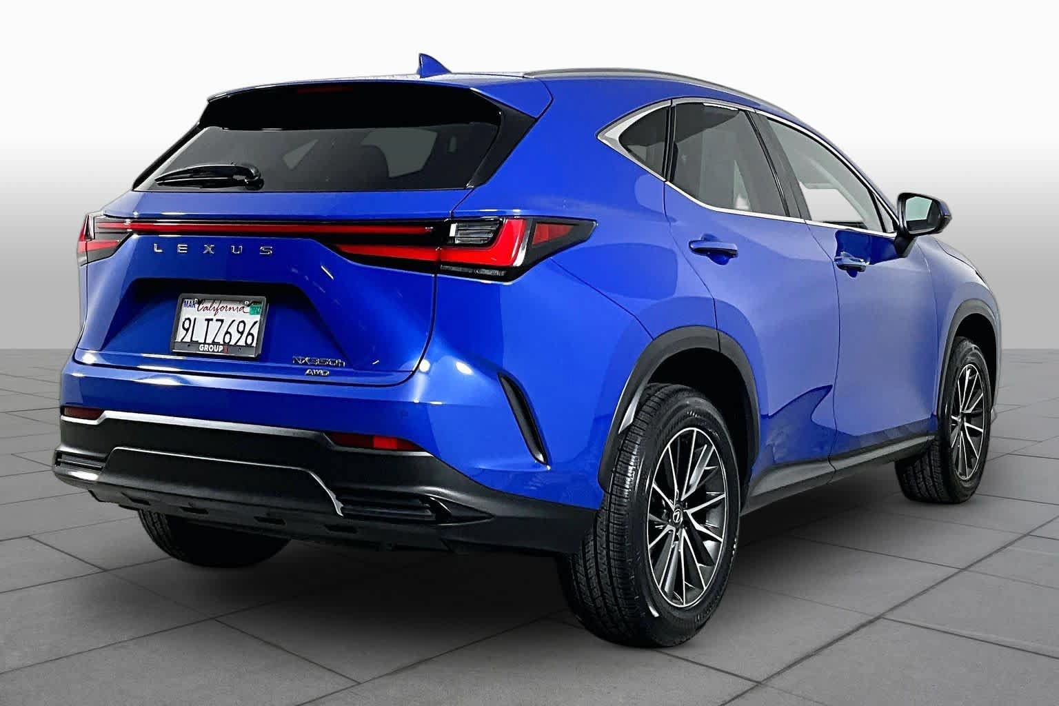 Used 2024 Lexus NX 350h AWD w/ Vision Package image 12