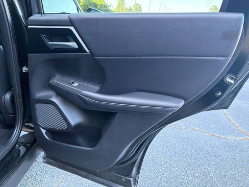 Used 2024 Mitsubishi Outlander SE AWD/4WD image 16