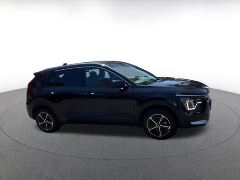 Used 2026 Kia Niro LX FWD image 2