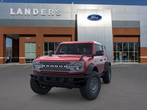 New 2025 Ford Bronco Badlands image 2