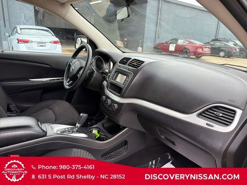 Used 2016 Dodge Journey SXT w/ Comfort/Convenience Group FWD image 36