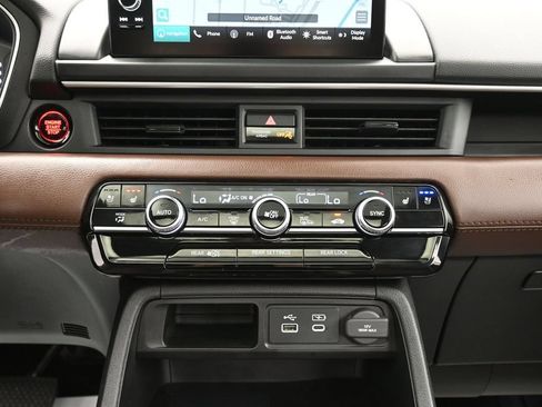 Used 2025 Honda Pilot Elite image 52