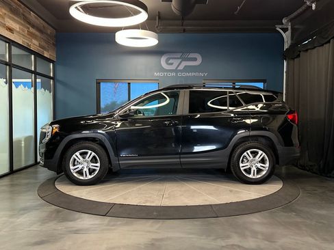 Used 2022 GMC Terrain SLE w/ Driver Convenience Package AWD/4WD image 6