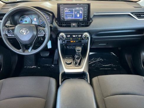 Certified 2020 Toyota RAV4 LE w/ Carpet Mat Package AWD/4WD image 3