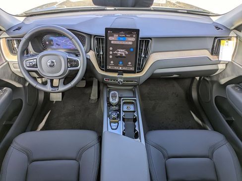 New 2026 Volvo XC60 B5 Plus w/ Protection Package Premier image 18