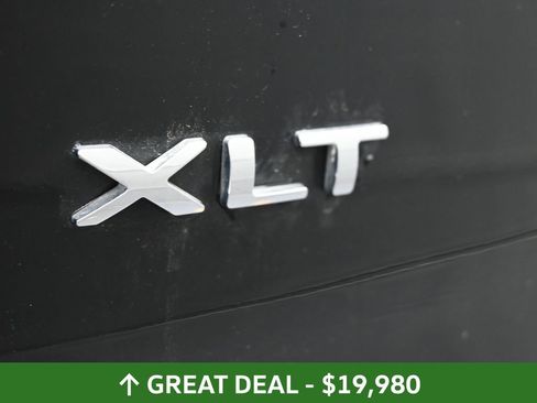 Used 2018 Ford Explorer XLT w/ Equipment Group 202A image 19