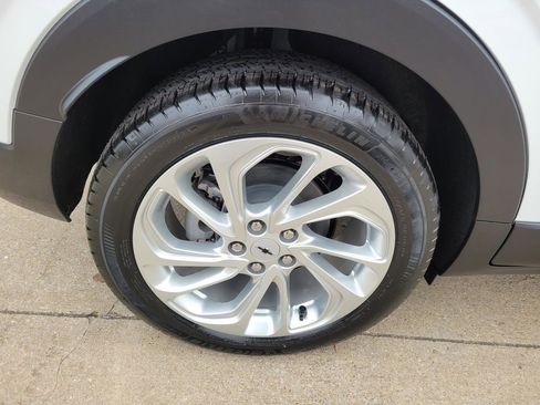 New 2027 Chevrolet Bolt LT image 5