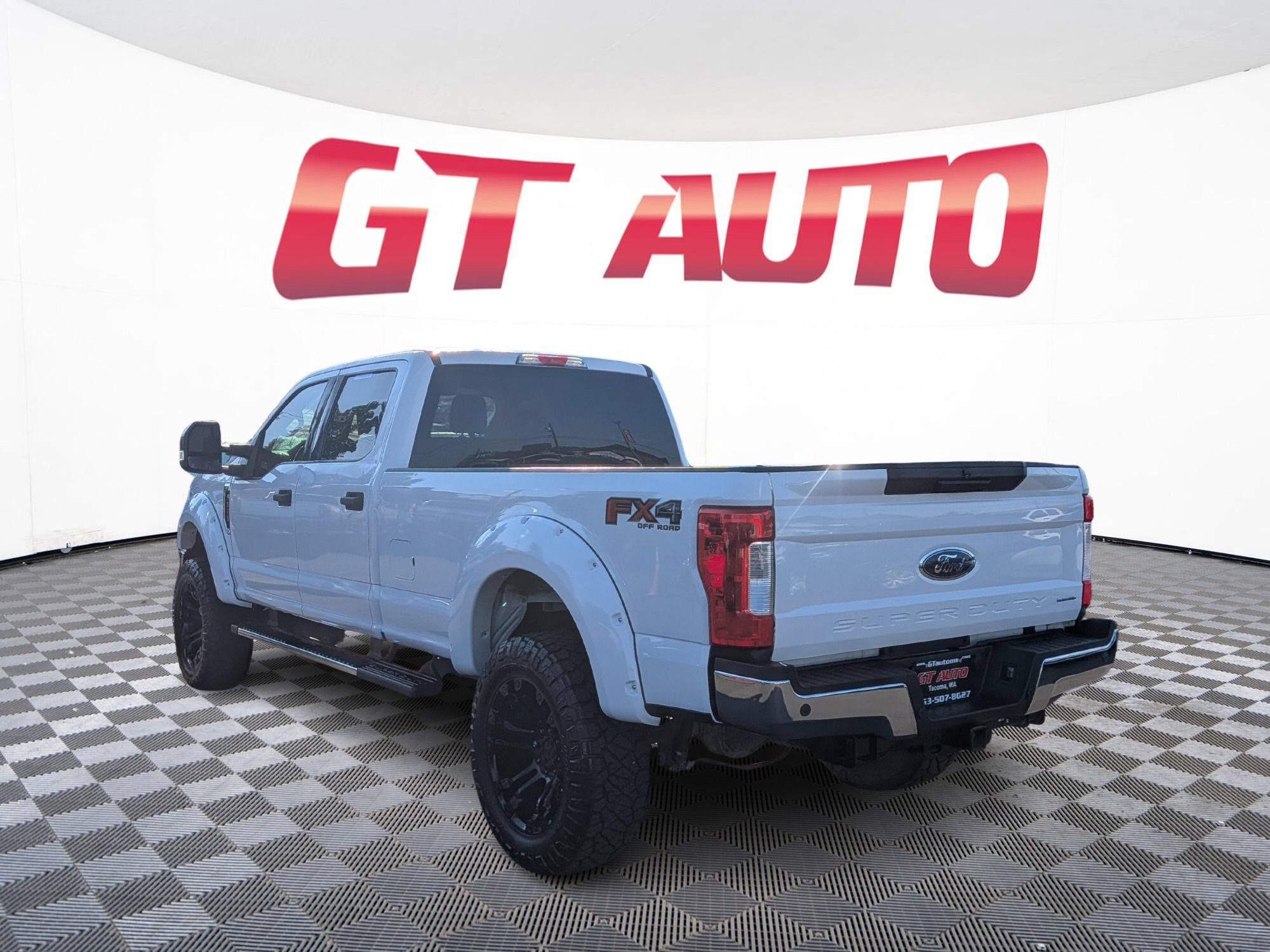 Used 2019 Ford F350 XLT w/ XLT Value Package AWD/4WD image 4
