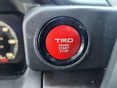 Certified 2025 Toyota Tacoma TRD Sport AWD/4WD image 17