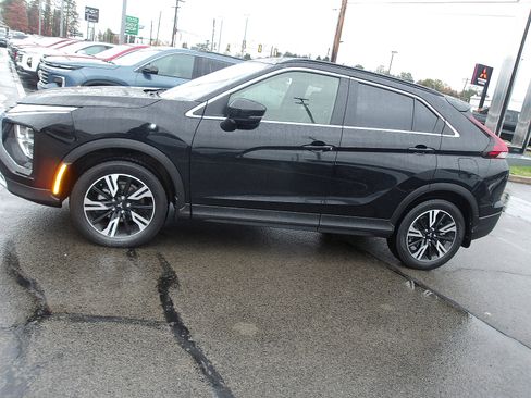 Used 2023 Mitsubishi Eclipse Cross image 4
