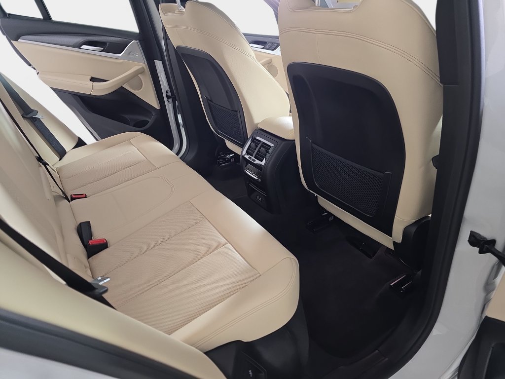 Certified 2024 BMW X3 xDrive30i w/ Premium Package AWD/4WD image 10
