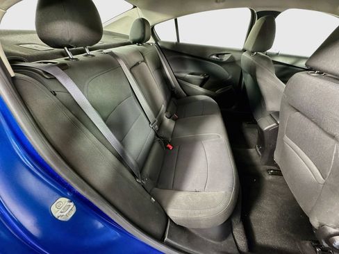 Used 2017 Chevrolet Cruze LT w/ Convenience Package FWD image 32