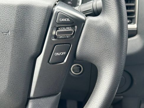 Used 2024 Nissan Frontier SV RWD image 34